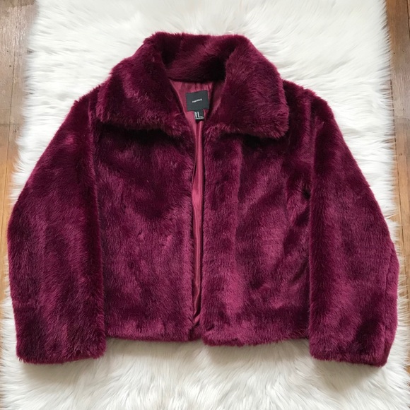 Forever 21 Jackets & Blazers - Forever 21 Maroon Faux Fur Winter Coat.